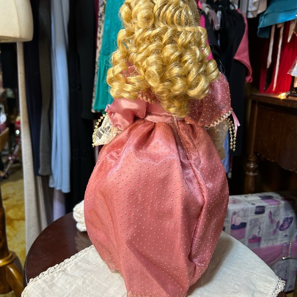 Heritage Signature Porcelain Doll Collection Millenium Crystal New in Box - Picture 5 of 11